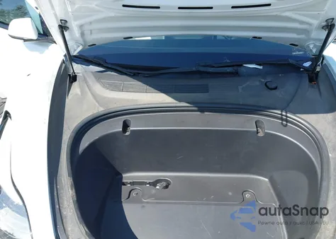 2020 Tesla Model 3 Standard Range Plus Rear-Wheel Drive/Standard Range Rear-Wheel Drive from USA, damaged, VIN 5YJ3E1EA6LF615647